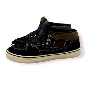VANS Skate Half Cab ‘92 GTX MENS size 9 WOMENS size 10.5 black and brown leather
